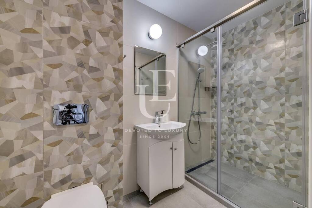 Madrid: A Modern 2-Bedroom Apartment With Parking Sofia Exterior photo