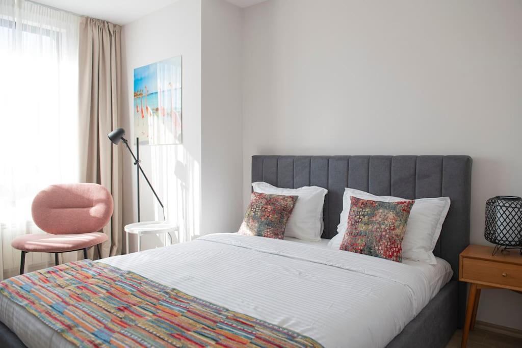Madrid: A Modern 2-Bedroom Apartment With Parking Sofia Exterior photo