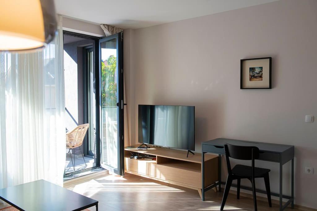 Madrid: A Modern 2-Bedroom Apartment With Parking Sofia Exterior photo